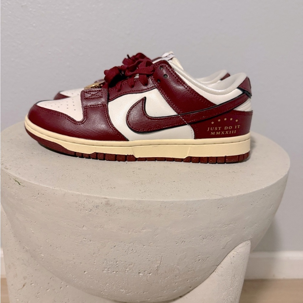 Nike Dunks Low 8 work one for photoshoot